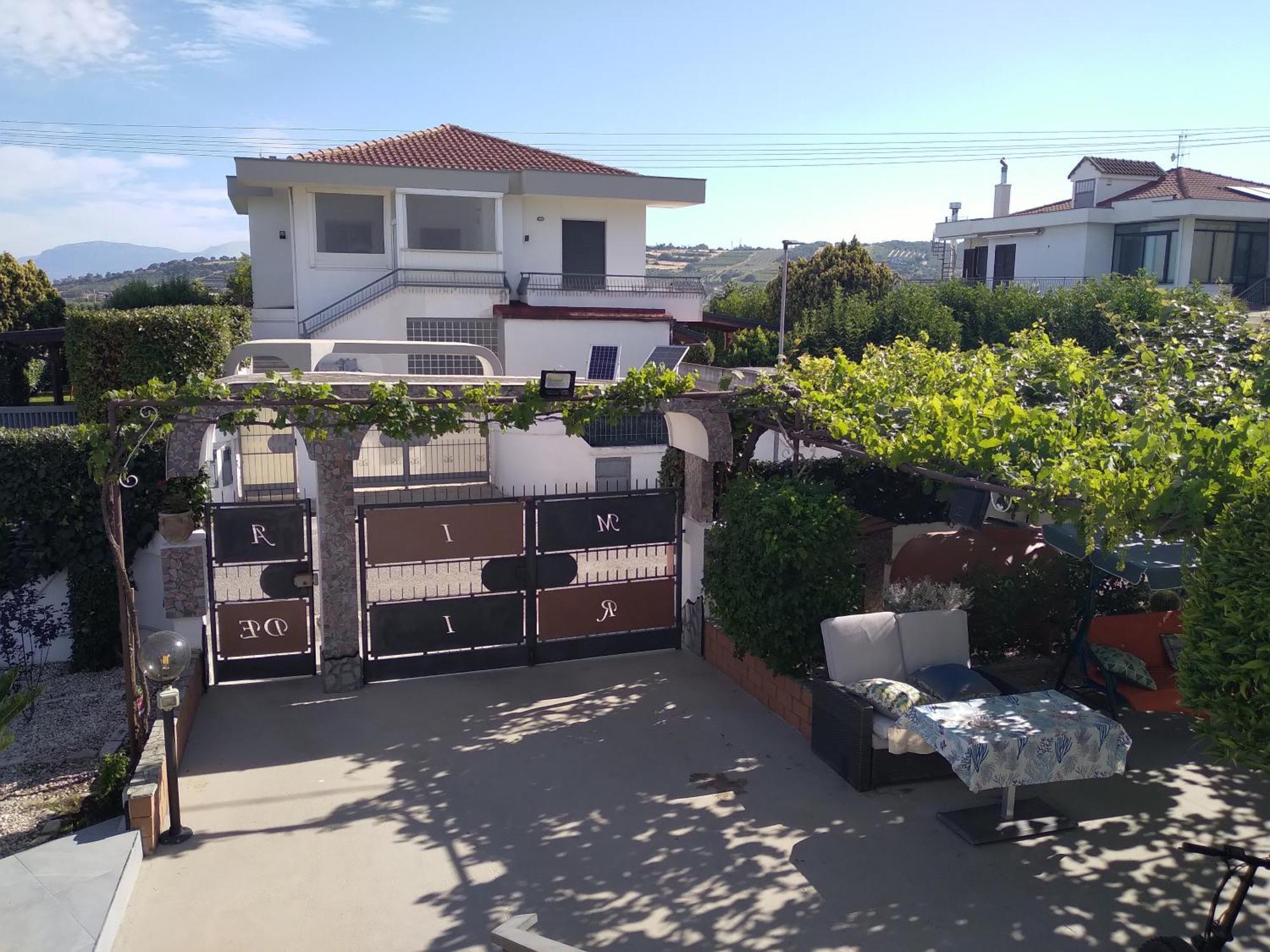 Villa Miriade B&B Paestum Exteriör bild