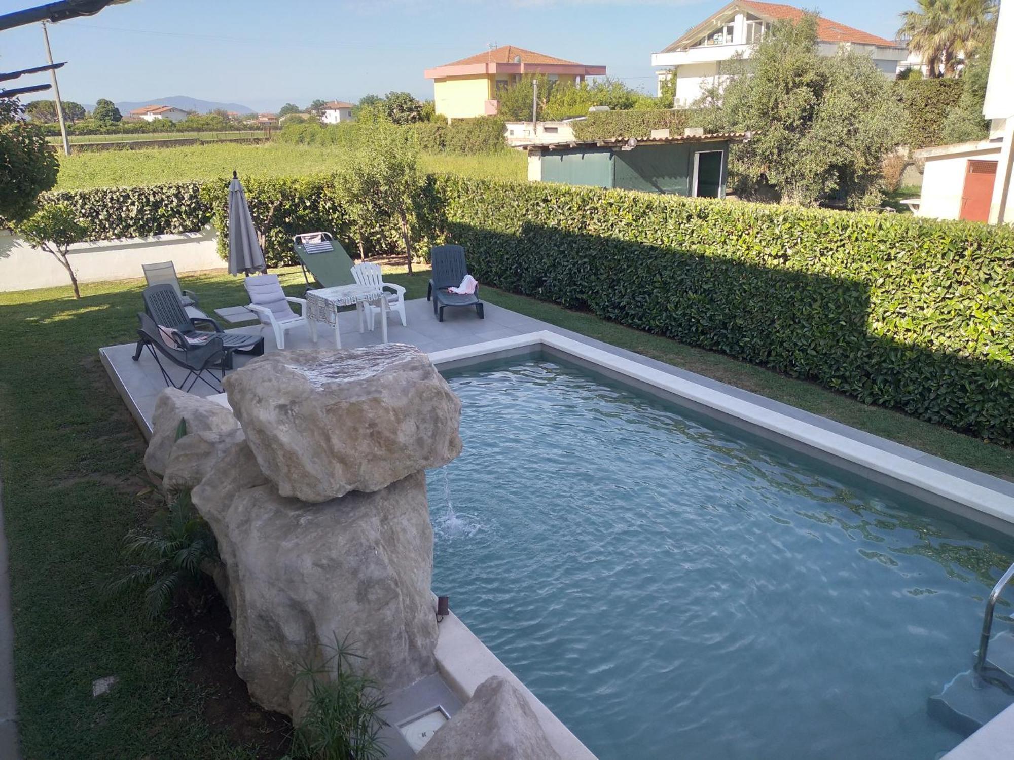 Villa Miriade B&B Paestum Exteriör bild